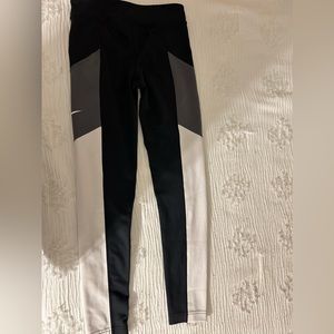 Girls nike leggings